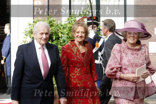 Den Haag 20 oktober 2007
Doop prinses Ariane . Koningin Beatrix Jorge Zorrequieta en Maria del carem Zorrequieta zijn daarbij aanwezig.
