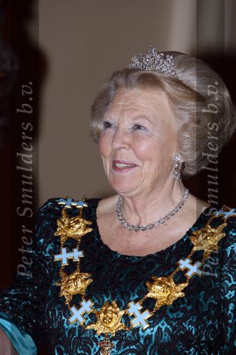 Den Haag 22 april 2009
Diner met de koninklijke familie van zweden en nederland. Aanwezig waren Prinses Maxima Koningin Beatrix Prins Willem Alexander Prinses Margriet Koning Carl Gustav en Koningin Silvia.
Peter Smulders bv