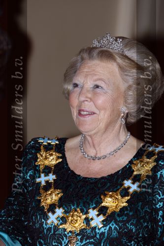 Den Haag 22 april 2009
Diner met de koninklijke familie van zweden en nederland. Aanwezig waren Prinses Maxima Koningin Beatrix Prins Willem Alexander Prinses Margriet Koning Carl Gustav en Koningin Silvia.
Peter Smulders bv