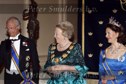 Den Haag 22 april 2009
Diner met de koninklijke familie van zweden en nederland. Aanwezig waren Prinses Maxima Koningin Beatrix Prins Willem Alexander Prinses Margriet Koning Carl Gustav en Koningin Silvia.
Peter Smulders bv