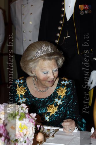 Den Haag 22 april 2009
Diner met de koninklijke familie van zweden en nederland. Aanwezig waren Prinses Maxima Koningin Beatrix Prins Willem Alexander Prinses Margriet Koning Carl Gustav en Koningin Silvia.
Peter Smulders bv
