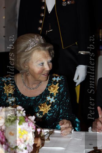 Den Haag 22 april 2009
Diner met de koninklijke familie van zweden en nederland. Aanwezig waren Prinses Maxima Koningin Beatrix Prins Willem Alexander Prinses Margriet Koning Carl Gustav en Koningin Silvia.
Peter Smulders bv