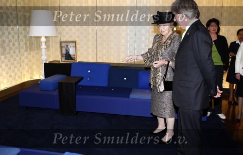 Schiphol 23 januari 2008
Opening nieuwe VIP centrum en koninklijke loge op schiphol door Koningin Beatrix.
Gerlach Cerfontaine begeleidt haar.