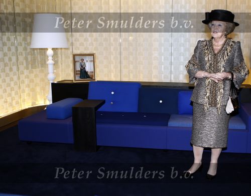 Schiphol 23 januari 2008
Opening nieuwe VIP centrum en koninklijke loge op schiphol door Koningin Beatrix.
Gerlach Cerfontaine begeleidt haar.