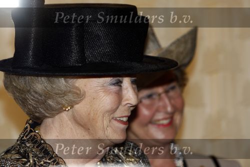 Schiphol 23 januari 2008
Opening nieuwe VIP centrum en koninklijke loge op schiphol door Koningin Beatrix.
Gerlach Cerfontaine begeleidt haar.