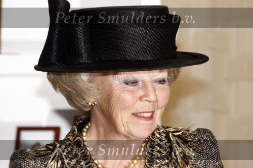 Schiphol 23 januari 2008
Opening nieuwe VIP centrum en koninklijke loge op schiphol door Koningin Beatrix.
Gerlach Cerfontaine begeleidt haar.
