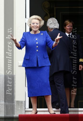 Den Haag 27 augustus 2008
De Olympische medaille winnaars van Peking op het bordes bij Koningin Beatrix. Aanwezig oa Anky v Grunsven Maarten v d Weijden Inge Dekker Marianne Vos Naomi v As Fatima de Moreiro Melo, anky v Grunsven Deborah Gravenstijn...
Peter Smulders bv