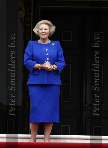 Den Haag 27 augustus 2008
De Olympische medaille winnaars van Peking op het bordes bij Koningin Beatrix. Aanwezig oa Anky v Grunsven Maarten v d Weijden Inge Dekker Marianne Vos Naomi v As Fatima de Moreiro Melo, anky v Grunsven Deborah Gravenstijn...
Peter Smulders bv