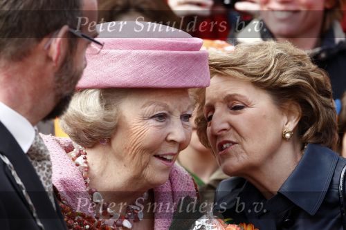 Makkum en Franeker30 april 2008
Koninginnedag 2008 met Koningin Beatrix Prins Willem Alexander Friso Constantijn Maurits Floris Pieter Christiaan Pieter v Vollenhoven en de prinsessen Maxima Laurentien Mabel Aimee Anita Margriet en Marilene.
Peter Smulders bv