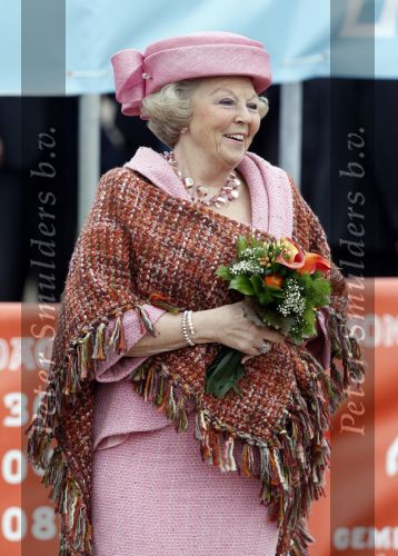 Makkum en Franeker30 april 2008
Koninginnedag 2008 met Koningin Beatrix Prins Willem Alexander Friso Constantijn Maurits Floris Pieter Christiaan Pieter v Vollenhoven en de prinsessen Maxima Laurentien Mabel Aimee Anita Margriet en Marilene.
Peter Smulders bv