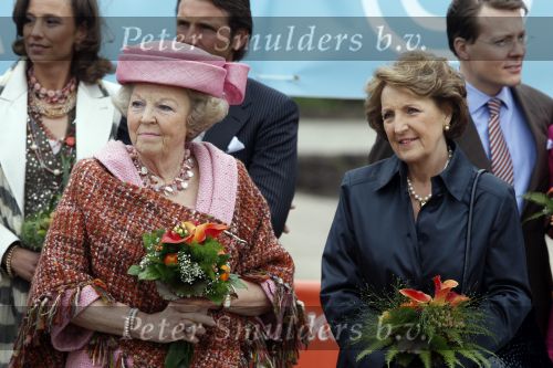 Makkum en Franeker30 april 2008
Koninginnedag 2008 met Koningin Beatrix Prins Willem Alexander Friso Constantijn Maurits Floris Pieter Christiaan Pieter v Vollenhoven en de prinsessen Maxima Laurentien Mabel Aimee Anita Margriet en Marilene.
Peter Smulders bv