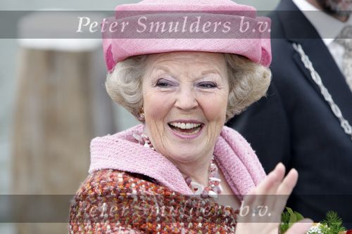 Makkum en Franeker30 april 2008
Koninginnedag 2008 met Koningin Beatrix Prins Willem Alexander Friso Constantijn Maurits Floris Pieter Christiaan Pieter v Vollenhoven en de prinsessen Maxima Laurentien Mabel Aimee Anita Margriet en Marilene.
Peter Smulders bv