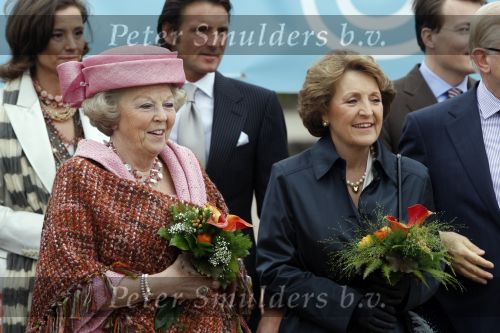 Makkum en Franeker30 april 2008
Koninginnedag 2008 met Koningin Beatrix Prins Willem Alexander Friso Constantijn Maurits Floris Pieter Christiaan Pieter v Vollenhoven en de prinsessen Maxima Laurentien Mabel Aimee Anita Margriet en Marilene.
Peter Smulders bv