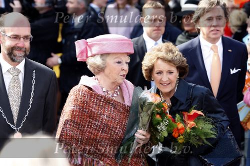 Makkum en Franeker30 april 2008
Koninginnedag 2008 met Koningin Beatrix Prins Willem Alexander Friso Constantijn Maurits Floris Pieter Christiaan Pieter v Vollenhoven en de prinsessen Maxima Laurentien Mabel Aimee Anita Margriet en Marilene.
Peter Smulders bv