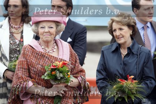 Makkum en Franeker30 april 2008
Koninginnedag 2008 met Koningin Beatrix Prins Willem Alexander Friso Constantijn Maurits Floris Pieter Christiaan Pieter v Vollenhoven en de prinsessen Maxima Laurentien Mabel Aimee Anita Margriet en Marilene.
Peter Smulders bv