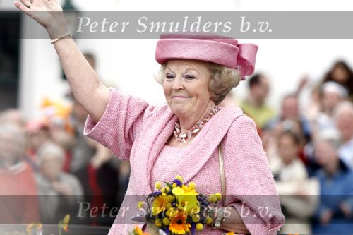 Makkum en Franeker30 april 2008
Koninginnedag 2008 met Koningin Beatrix Prins Willem Alexander Friso Constantijn Maurits Floris Pieter Christiaan Pieter v Vollenhoven en de prinsessen Maxima Laurentien Mabel Aimee Anita Margriet en Marilene.
Peter Smulders bv