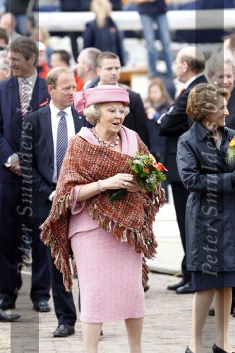 Makkum en Franeker30 april 2008
Koninginnedag 2008 met Koningin Beatrix Prins Willem Alexander Friso Constantijn Maurits Floris Pieter Christiaan Pieter v Vollenhoven en de prinsessen Maxima Laurentien Mabel Aimee Anita Margriet en Marilene.
Peter Smulders bv