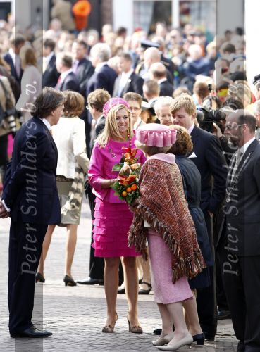 Makkum en Franeker30 april 2008
Koninginnedag 2008 met Koningin Beatrix Prins Willem Alexander Friso Constantijn Maurits Floris Pieter Christiaan Pieter v Vollenhoven en de prinsessen Maxima Laurentien Mabel Aimee Anita Margriet en Marilene.
Peter Smulders bv