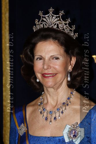 Den Haag 22 april 2009
Diner met de koninklijke familie van zweden en nederland. Aanwezig waren Prinses Maxima Koningin Beatrix Prins Willem Alexander Prinses Margriet Koning Carl Gustav en Koningin Silvia.
Peter Smulders bv