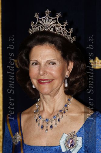 Den Haag 22 april 2009
Diner met de koninklijke familie van zweden en nederland. Aanwezig waren Prinses Maxima Koningin Beatrix Prins Willem Alexander Prinses Margriet Koning Carl Gustav en Koningin Silvia.
Peter Smulders bv