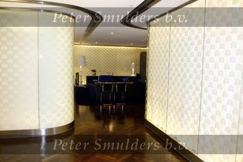 Schiphol 23 januari 2008
Opening nieuwe VIP centrum en koninklijke loge op schiphol door Koningin Beatrix.
Gerlach Cerfontaine begeleidt haar.