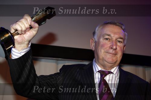Hilversum 28 januari 2008
Koos Postuma krijgt ouvre award bij uitreiking gouden beelden in beeld en geluid.