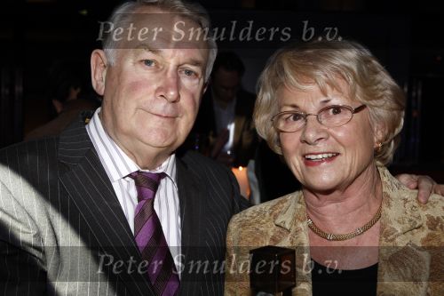 Hilversum 28 januari 2008
Koos Postuma krijgt ouvre award bij uitreiking gouden beelden in beeld en geluid. Koos met zijn vrouw