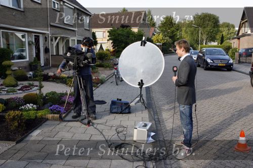 Volendam 19 mei 2009
Vandaag werd bekend gemaakt dat Yolanthe Cabau v Kasbergen en Jan smit na 2 en een half jaar hun relatie hebben verbroken. Voor hun huis stond veel pers en fans. Koos SBS6
Peter Smulders bv