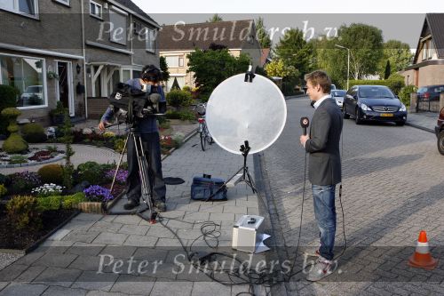 Volendam 19 mei 2009
Vandaag werd bekend gemaakt dat Yolanthe Cabau v Kasbergen en Jan smit na 2 en een half jaar hun relatie hebben verbroken. Voor hun huis stond veel pers en fans. Koos SBS6
Peter Smulders bv