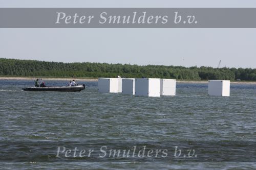 Almere, 11 Mei 2008
Kunststukken op het Ijsselmeer
Kunstwerk op het Ijsselmeer