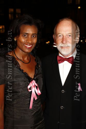 Amsterdam 29 september 2008
Pink Ribbon gala in het concert gebouw. Laetitia Griffith met man
Peter Smulders bv