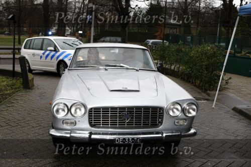 Bussum 20 maart 2008
Presentatie dvd flikken in hotel jan Tabak. Gerd Leers reikt de eerste dvd uit aan Victor Reinier Angela Schijf en Sergio Romero. Victor in oldtimer Lancia
Peter Smulders bv