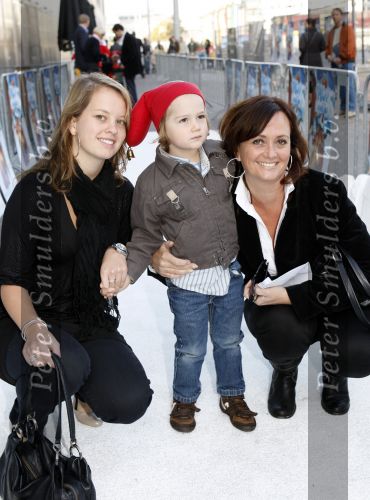 Amsterdam 6 oktober 2007
Premiere Kabouter Plop film in pathe arena. Laura Ruiters met dochter en zoon
