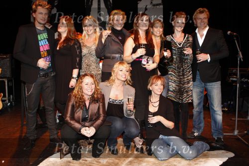 Hilversum 21 januari 2008
Premiere Laura Vlasblom in theater Gooiland. Laura met Bastiaan Ragas en Tooske Breugem  Ellen Evers Angela Groothuizen en Frizzle Sizzle