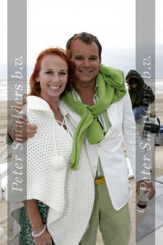 Bloemendaal 12 mei 2004
Feestje van Leco  Zadelhoff in strandtent vroeger.
Leco v Zadelhoff met Patty Somer