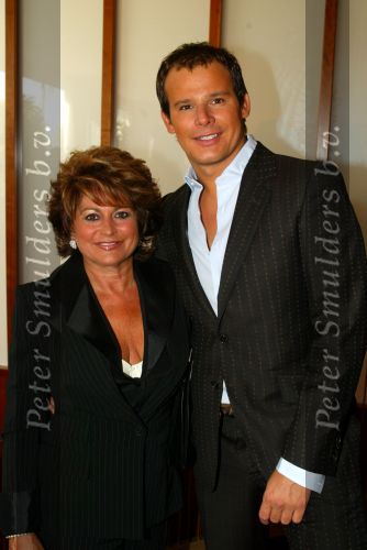 Amsterdam 14 september 2003
Modeshow Paul schulten in het okura
christine kroonenberg met leco v zadelhoff
