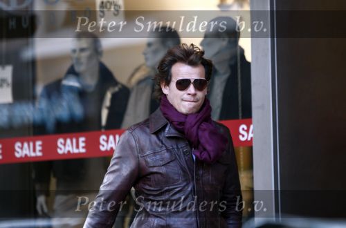 Amsterdam 15 januari 2009
Leco v Zadelhoff met zonnebril op de pc hooftstraat.
Peter Smulders bv