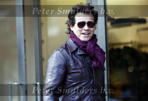 Amsterdam 15 januari 2009
Leco v Zadelhoff met zonnebril op de pc hooftstraat.
Peter Smulders bv