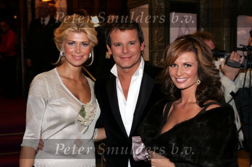 Amsterdam 18 oktober 2004
Uitreiking Beau Monde awards in Tuschinski.
Estelle Gullit Leco v Zadelhoff en Leontine Borsato
