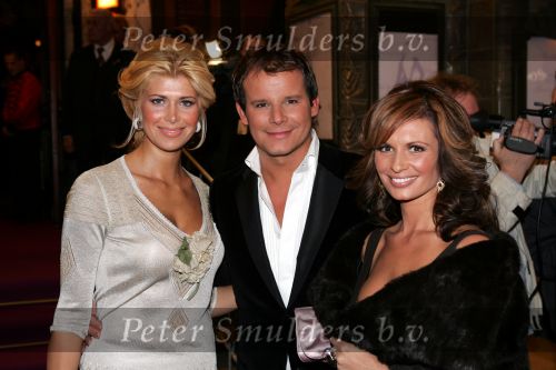 Amsterdam 18 oktober 2004
Uitreiking Beau Monde awards in Tuschinski.
Estelle Gullit Leco v Zadelhoff en Leontine Borsato