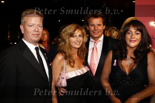 Amsterdam 29 september 2008
Pink Ribbon gala in het concert gebouw.John Luken met Leco v Zadelhoff en 2 dames die borstkanker hebben gehad
Peter Smulders bv
