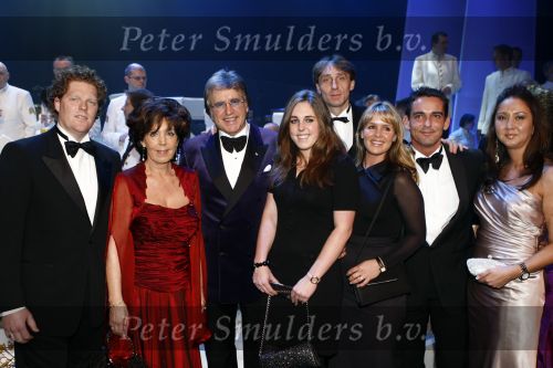 Den Haag 20 januari 2008
Premiere hollywood in concert met Anita Meier en Lee Towers. Leen met laura en familie