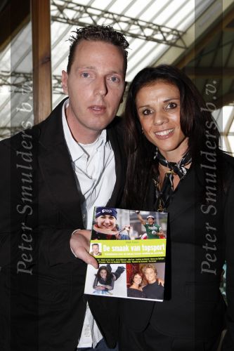 Valkenburg 20 december 2007
Presentatie boek Rob Geus in Thermen 2000. Rob met Leontien v Moorsel