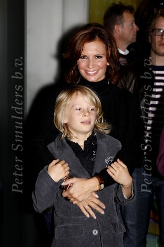 Amsterdam 6 oktober 2007
Leontine Marco Jada Senna en Luca Borsato bij de premiere van de Kabouter Plop film in de amsterdam arena Pathe.