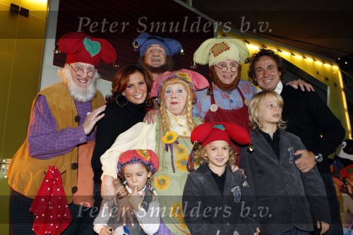 Amsterdam 6 oktober 2007
Leontine Marco Jada Senna en Luca Borsato bij de premiere van de Kabouter Plop film in de amsterdam arena Pathe.