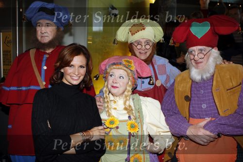 Amsterdam 6 oktober 2007
Leontine Marco Jada Senna en Luca Borsato bij de premiere van de Kabouter Plop film in de amsterdam arena Pathe.