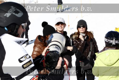 Fiss 15 februari 2009
Ruud Gullit met Joelle en Maxim op wintersport. Ook Marco Borsato en Leontien en Luca Jada en Senna zijn op skivakantie.
Peter Smulders bv