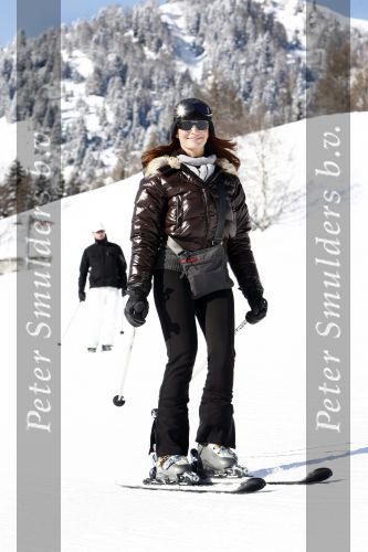 Fiss 15 februari 2009
Ruud Gullit met Joelle en Maxim op wintersport. Ook Marco Borsato en Leontien en Luca Jada en Senna zijn op skivakantie.
Peter Smulders bv