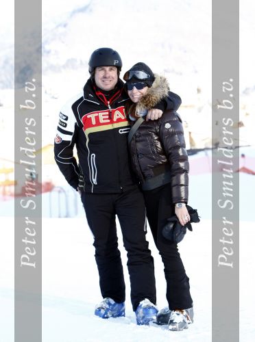 Fiss 15 februari 2009
Marco Borsato en Leontine op skivakantie met Jada Senna en Luca.
Peter Smulders bv