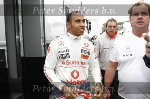 Barcelona 11 maart 2009
Test dag voor de formule 1 teams op het circuit van Barcelona. Lewis Hamilton voor Maclaren Mercedes
Peter Smulders bv
